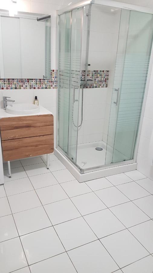 Charmant Logement A La Campagne Gazaupouy Esterno foto