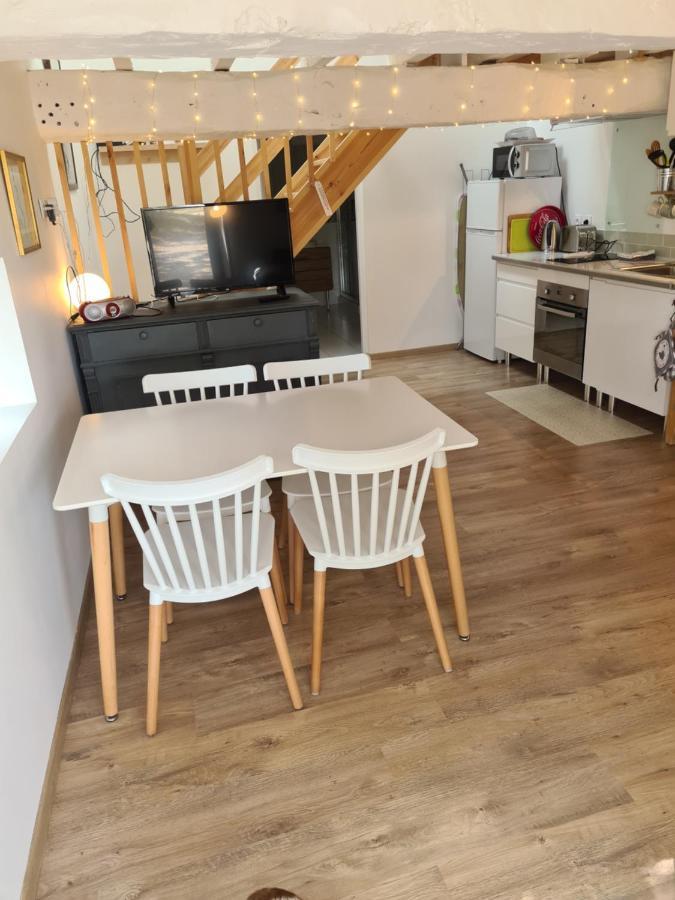 Charmant Logement A La Campagne Gazaupouy Esterno foto